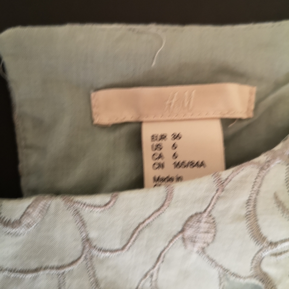 H&M Top - Picture 5 of 5